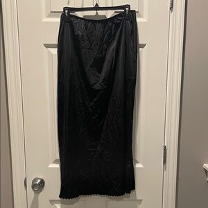 Adonna Elegant Black Maxi Slip Skirt